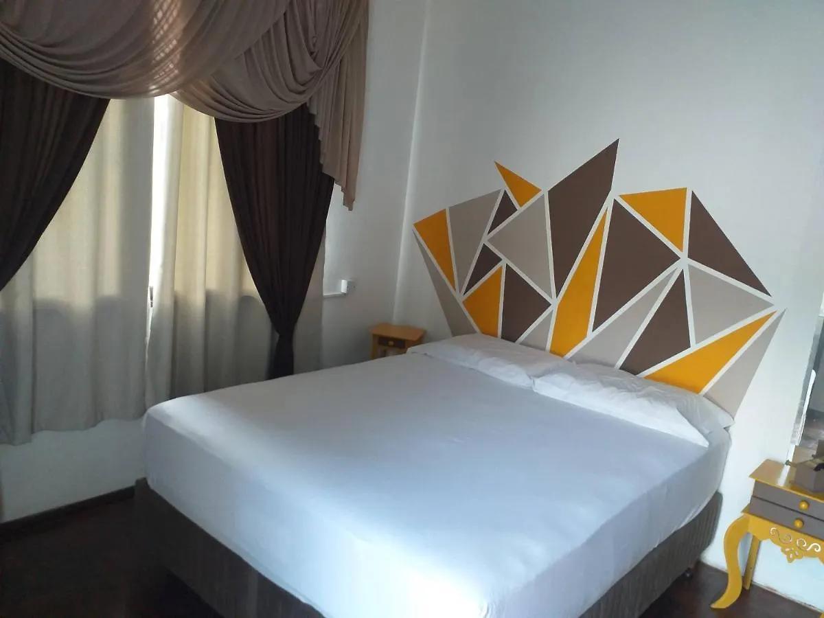 Hostel Lumaria 1 Blumenau 0*,  Brasilien